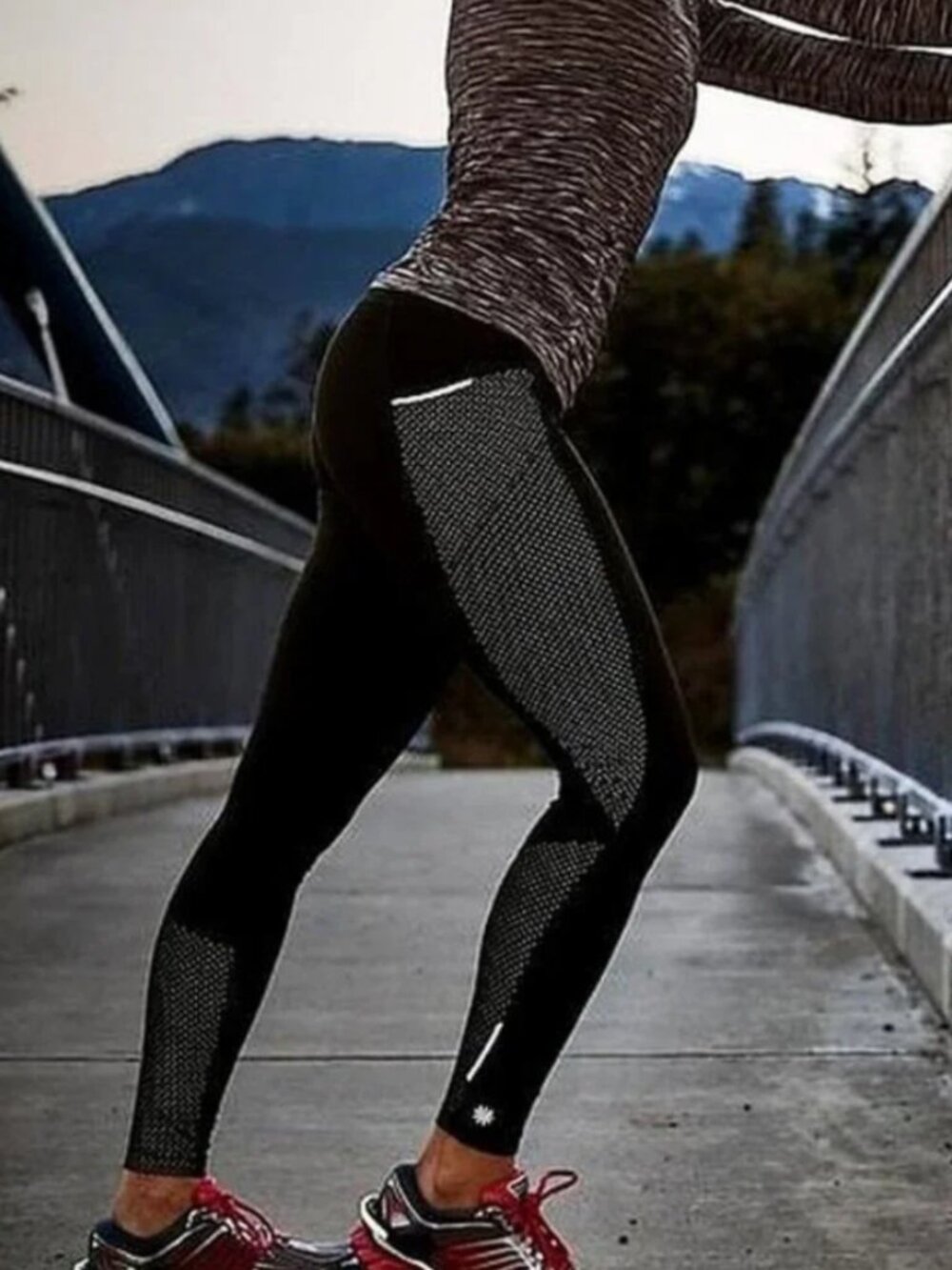 Athleta Pocket Dot Be Free Tights / Leggings - Picture 7 of 7